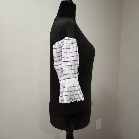 RESERVED BLCK/CREAM T-SHIRT WITH 3/4 LENGHT PLEATED SLEEVE FEATURE SZ S/M - Picture 5 of 6
